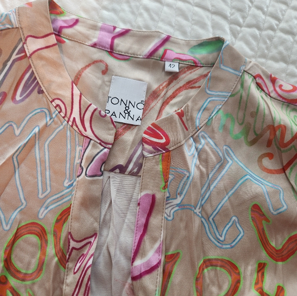 Neutral Multicolor Graphic Collarless Blouse - image 9